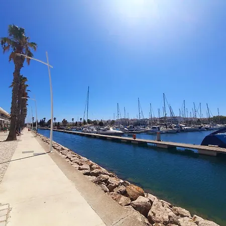 Ellie לאגוּ‏ש